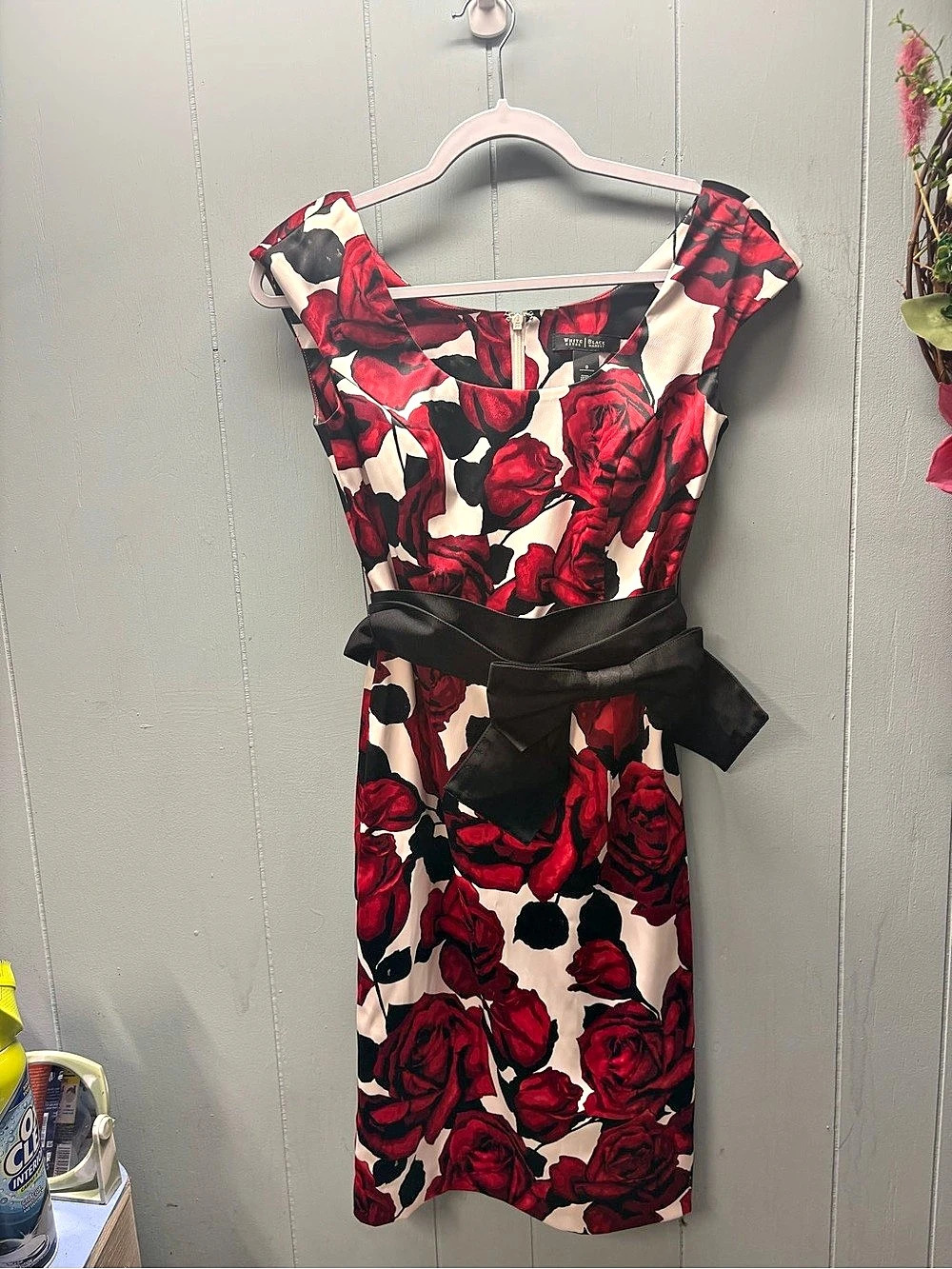 White House Black Market Floral Bow Midi Dress in Red & Black Size 0